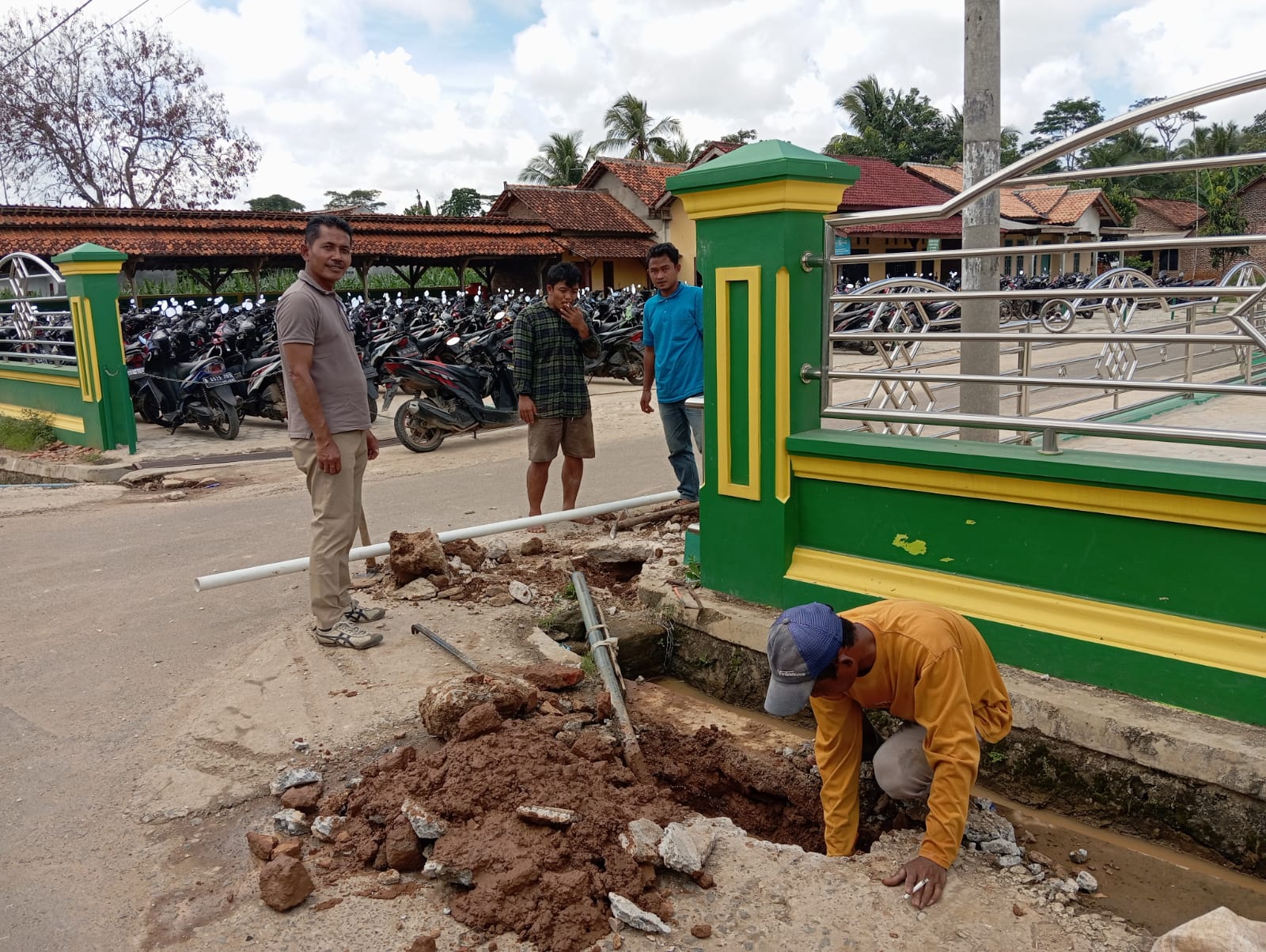 Pdam Pringsewu Perbaiki Pipa Bocor Di Banyumas Prioritastv