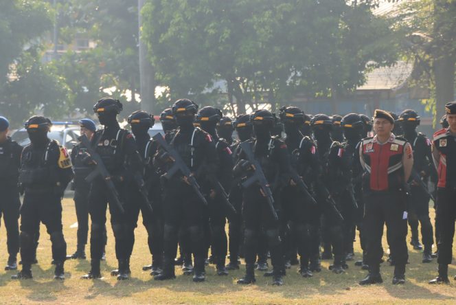 
 Ratusan TNI-Polri Dikerahkan, Dukung Pengamanan Muktamar Sufi