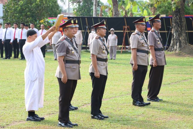 
 Polres Tulang Bawang Gelar Upacara Pelantikan dan Sertijab, Berikut Rinciannya