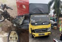 Kolase foto sepeda motor dan truk terlibat kecelakaan di Jalan Raya depan RS Mitra Husada, Pringsewu, Lampung, Sabtu 24 Februari 2024, dinihari. Foto : Dok. Polres Pringsewu.