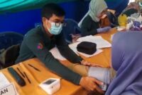 Gelaran donor darah
DKM Almujahirin Gading Junti Asri (GJA) Sangkanhurip, Katapang, Bandung dan Rumah Sakit Hasan Sadikin, Minggu 25 Februari 2024. Foto : Dede Rusdi/Media Prioritastv.com.