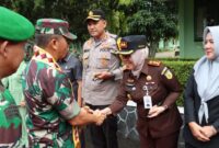 Pangdam II/Sriwijaya Mayjen TNI Yanuar Adil saat Disambut Forkopimda Tanggamus, Senin 26 Februari 2024. Foto : Herdi/Media Prioritastv.com.