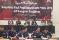 Rapat Pleno Rekapitulasi Perhitungan Suara Pemilu 2024 KPU Tanggamus, Selasa 27 Februari 2024, malam. Foto : Herdi/Media Prioritastv.com.