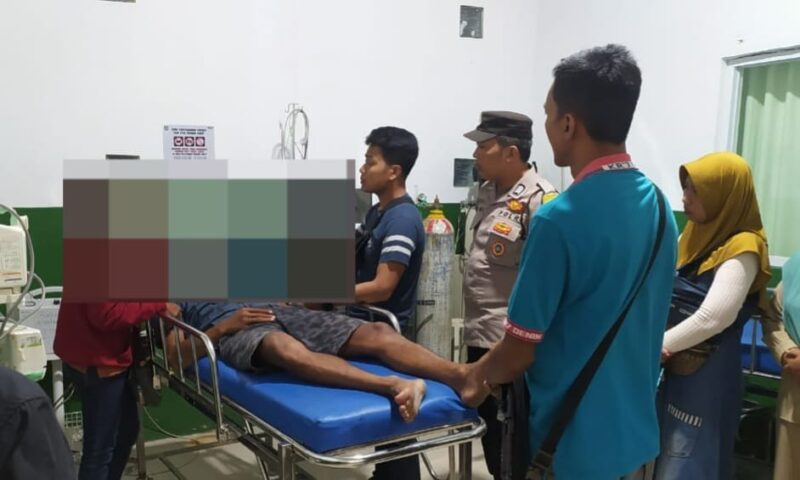 Korban saat dalam penanganan di rumah sakit akibat luka bagian wajah dan bola matanya, Kamis 29 Februari 2024. Foto : Dok. Humas Polres Pringsewu.