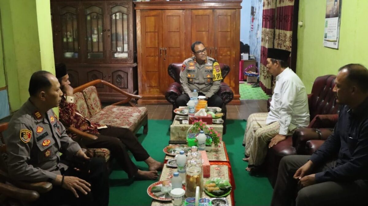 Kunjungan Silaturahmi Kapolres Tanggamus ke MUI Tanggamus, Selasa, 6 Februari 2024. Foto : Asrul Ariski/Media Prioritastv.com.