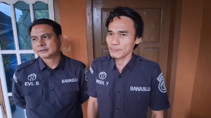 Komisioner Bawaslu Tanggamus, Wedi Yansyah, saat memberikan keterangan terkait pemeriksaan PPK Bulok Tangggamus, Senin 4 Maret 2024. Foto : Syamsul Kheir/Media Prioritastv.com.