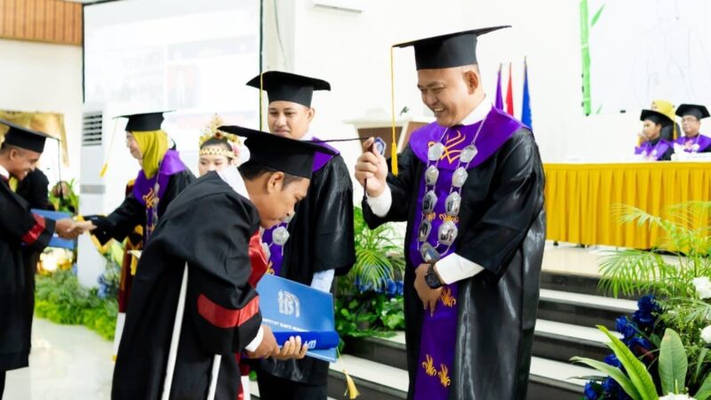 Salah satu difabel yang diwisuda IBN Angkatan I Bulan Maret 2024. Foto : Humas IBN.