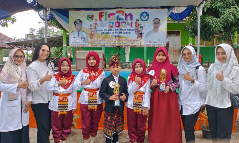 Nur Yusuf Rahmatullah, siswa SDN 1 Tanjung Jati, peraih juara 2 menyanyi Solo dalam kompetisi FLS2N 2024 tingkat Kecamatan Kota Agung Timur, Rabu 6 Maret 2024, lalu.