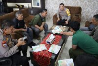 Tim Rescue Harimau Taman Safari Indonesia saat Memaparkan Tindak Lanjut Penanganan Hewan Buas di Polres Lambar,  Rabu 13 Maret 2024. Foto : Humas Polres Lampung Barat.