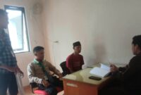 Tersangka Timin didampingi Penasehat Hukumnya saat Dilimpahkan ke Kejari Tanggamus, Kamis 14 Maret 2024, siang. Foto : Dok. Polres Tanggamus. 
