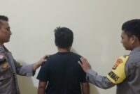 Sopir Truk Inisial DR Diduga Cabuli Anak Dibawa Umur saat Berada di Polsek Talang Padang, Sabtu 16 Maret 2024, malam. Foto : Dok. Polres Tanggamus.