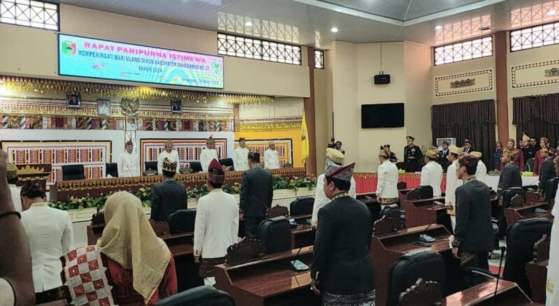 Ketua DPRD Heri Agus Setiawan saat Memimpin Rapat Paripurna Istimewa dalam Rangka Hari Ulang Kabupaten Tanggamus Ke-27 Tahun 2024, Rabu tanggal 20 Maret 2024. Foto : Aldo/Herdi/Media Prioritastv.com.