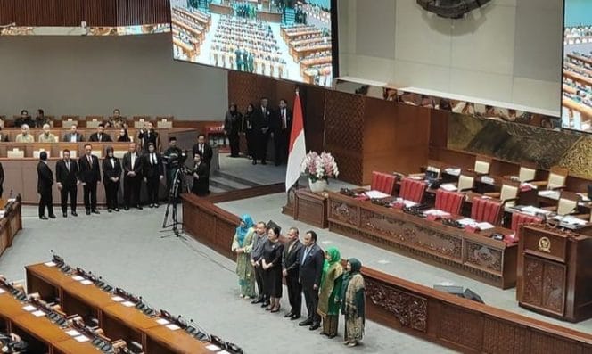 Foto bersama Ketua DPR-RI dan Sejumlah Fraksi Paska Pengesahaan RUU Tentang Perubahan Kedua UU Desa, Kamis 28 Maret 2024. Foto : Ubay/Media Prioritastv.com.