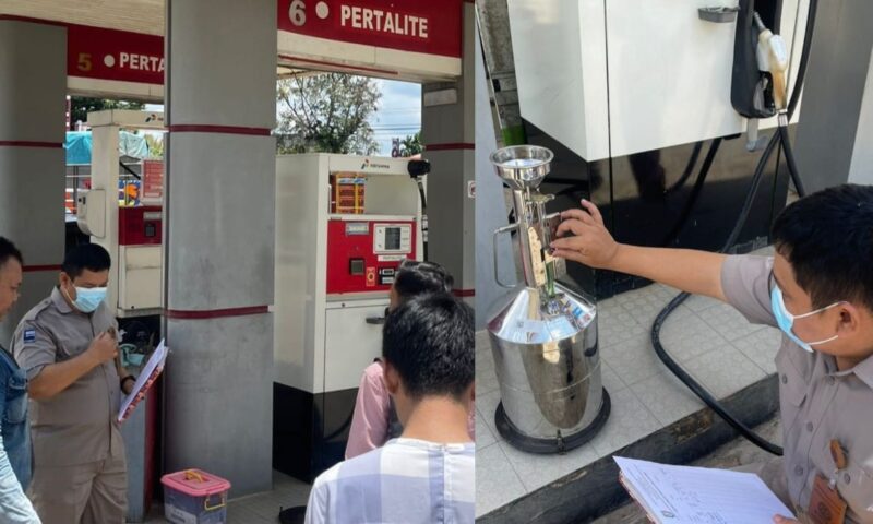 Kolase foto saat tim Metrologi dan Polres Pringsewu saat melakukan pemeriksaan di SPBU Fajaresuk, Pringsewu, Kamis 28 Maret 2024. Foto : Polres Pringsewu.