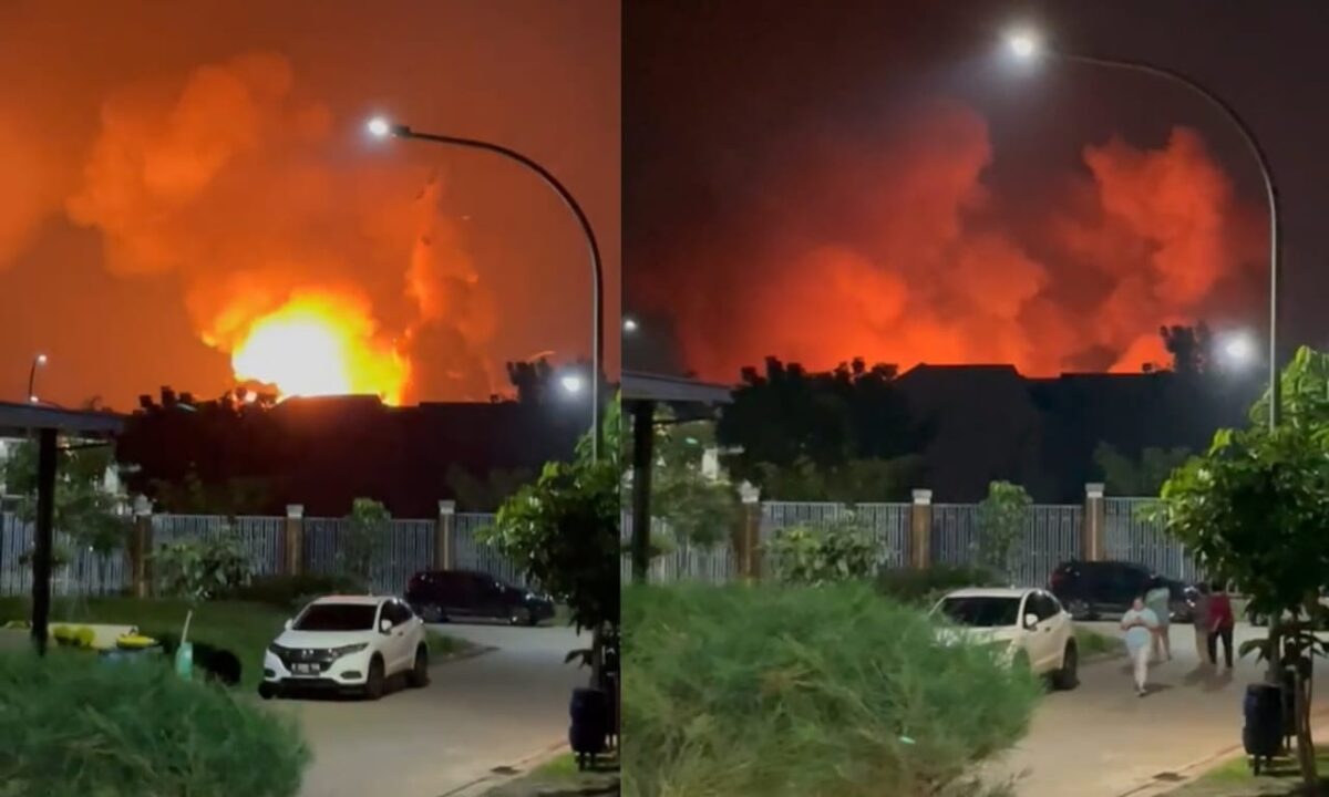 Kolase foto kebakaran gudang peluru Kodam Jaya, Bogor, Jawa Barat, Sabtu 30 Maret 2024, malam. Foto : Tangkapan Layar.