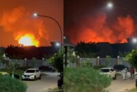 Kolase foto kebakaran gudang peluru Kodam Jaya, Bogor, Jawa Barat, Sabtu 30 Maret 2024, malam. Foto : Tangkapan Layar.