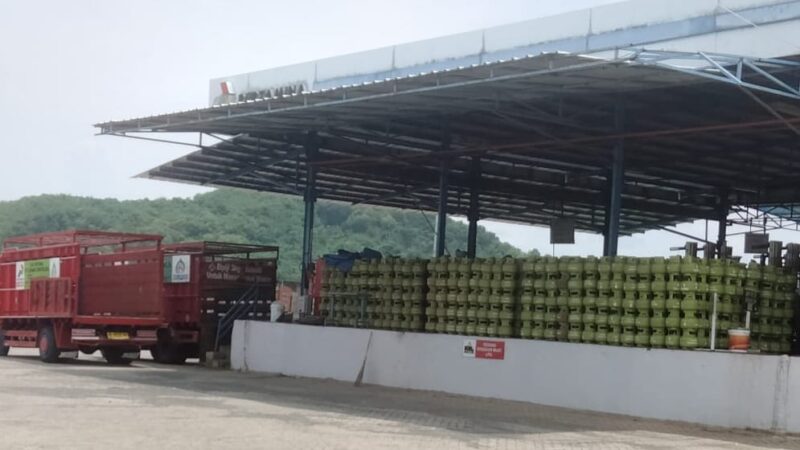 Gudang SPBE PT Sinar Samudra Marina di Jalan Raya Tambak Sari 36 Pekon Tambak Rejo Barat, Gading Rejo, Pringsewu, Senin 1 April 2024. Foto : Samuel/Media Prioritastv.com.