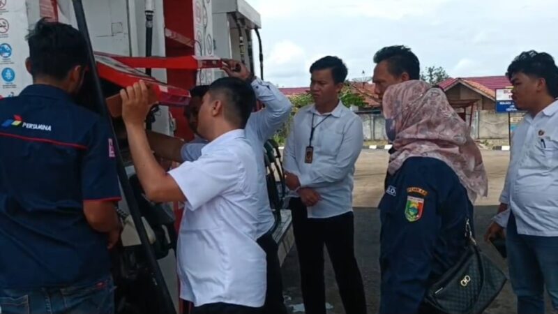 Pengecekan di SPBU Banjar Negeri Gunung Alip, Tanggamus, Senin 1 April 2024. Foto : Herdi/Media Prioritastv.com.
