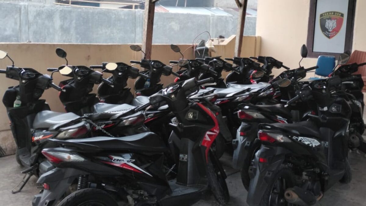 Belasan Motor yang dititip warga ke Polsek Wonosobo, Tanggamus, Sabtu 6 April 2024. Foto : Polres Tanggamus.