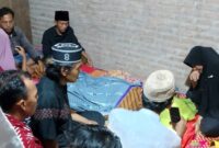 Jenazah korban Ahmad Junaidi saat Disemayankan di Rumah Duka di Pekon Kuripan, Limau, Tanggamus, Rabu 10 April 2024, malam. Foto : Syamsul Kheir/Media Prioritastv.com.