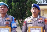 Bripka Made saat Menceritakan Proses Penyelamatan oleh Dirinya dan 3 Rekannya di Polres Tanggamus, Rabu 17 April 2024. Foto : Herdi/Media Prioritastv.com.