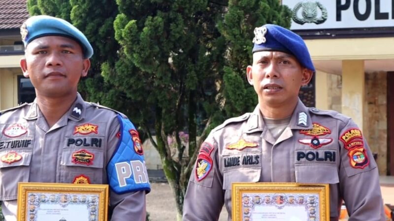 Bripka Made saat Menceritakan Proses Penyelamatan oleh Dirinya dan 3 Rekannya di Polres Tanggamus, Rabu 17 April 2024. Foto : Herdi/Media Prioritastv.com.
