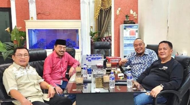 Bacagub Lampung Hanan A. Rozak saat Bertemu Thomas A. Rizak di Bandar Lampung, Rabu 17 April 2024. Foto : Tim Golkar.