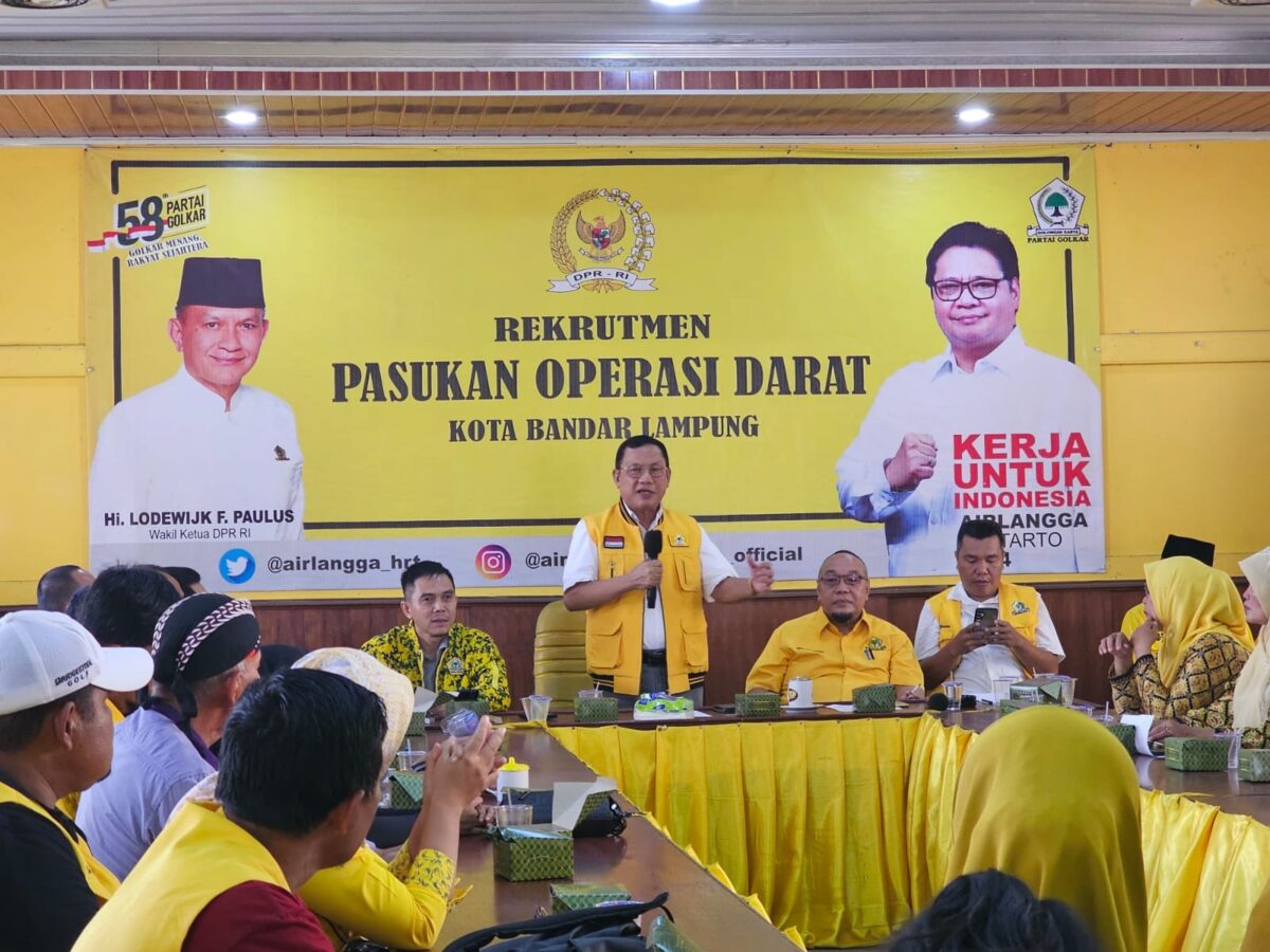 Ir. H. Hanan A.Rozak Bakal Calon Gubernur Lampung saat Memberikan Sambutan diaula DPD Partai Golkar Kota Bandar Lampung, Sabtu 4 Mei 2024.
