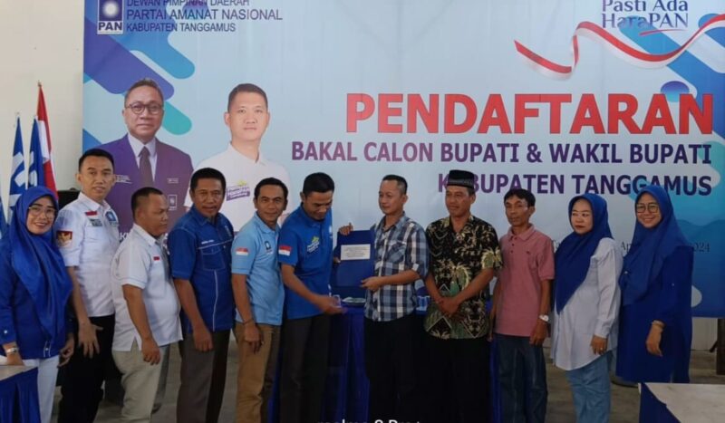 Nuzul Irsan.S E, Anggota DPRD Tanggamus saat Ambil Formulir Cawabup Tanggamus, Foto  : Edi Hidayat 