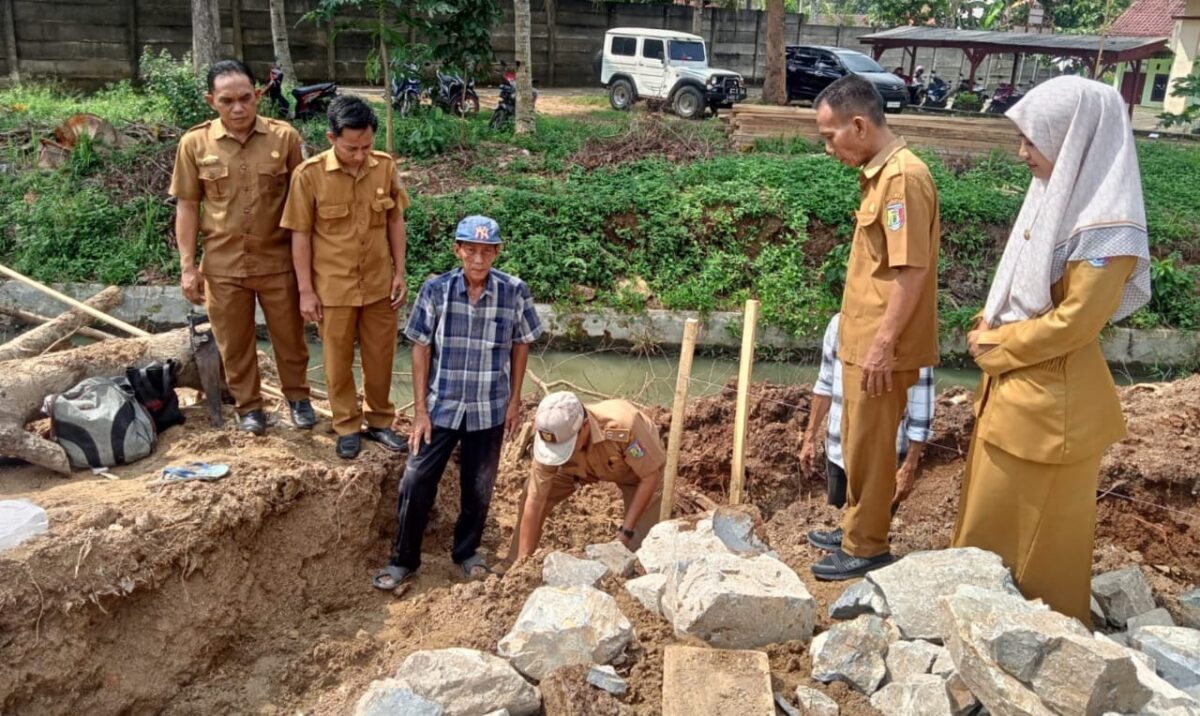 Peletakan Batu Pertama Pembangunan Poskesdes Pekon Sukaratu, Pagelaran, Pringsewu, Senin 6 Mei 2024. Foto : Agus Yulianto/Media Prioritastv.com.