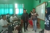 Peninjauan Peserta Seleksi  PPK Berbasis CAT di SMKN Talang Padang, Tanggamus, Selasa, 7 Mei 2024. Foto : Herdi/Media Prioritastv.com.