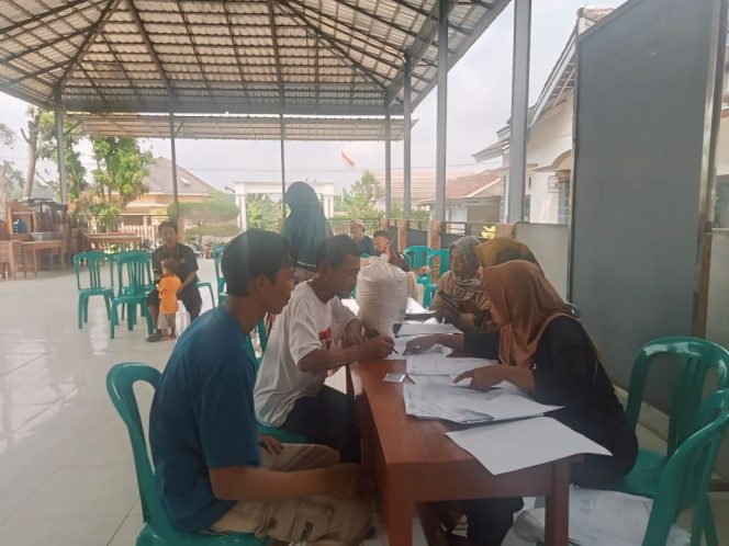 
					Pekon Ambarawa Timur  Pringsewu Salurkan Bantuan Beras CBP Tahap IV