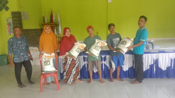 
					Pekon Sidodadi Pagelaran Salurkan Bantuan Beras CBP Tahap lV