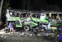 Bus Trans Putera Fajar yang  Membawa Rombongan Pelajar SMK Lingga Kencana Depo Kecelakaan di Subang, Jawa Barat, Sebabkan 11 Orang Tewas, Sabtu 11 Mei 2024. Foto : Tangkapan Layar Video.