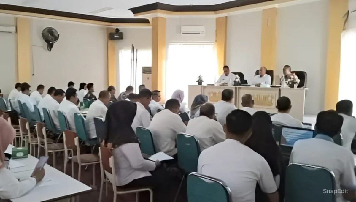Pejabat Bupati Tanggamus Mulyadi Irsan saat Memimpin Sosialisasi IPM di Aula Dinas Pendidikan Setempat, Kamis 16 Mei 2024. Foto : Herdi/Media Prioritastv.com.