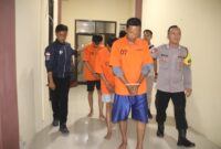 Keempat Pelaku saat Digiring Petugas ke Sel Tahanan Mapolres Pringsewu. Foto : Humas Polres Pringsewu 