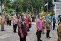 Sejumlah ASN tengah apel di halaman Kantor Bapenda Lampung Barat, Kamis 30 Mei 2024. Foto : Kamto Winendra/Media Prioritastv.com.