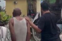 Kakek 66 Tahun Warga Sumberejo Pelaku Pencabulan Anak Dibawah Umur saat Digelandang ke Mapolres Tanggamus. Foto: Humas Polres Tanggamus. 