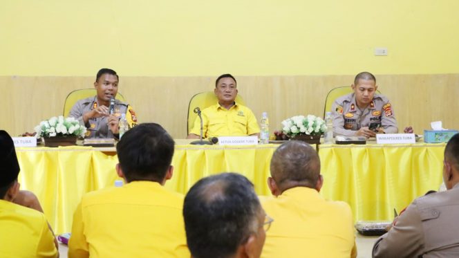 
 Cooling System Jelang Pilkada Serentak 2024, AKBP James Sambangi Tiga Parpol