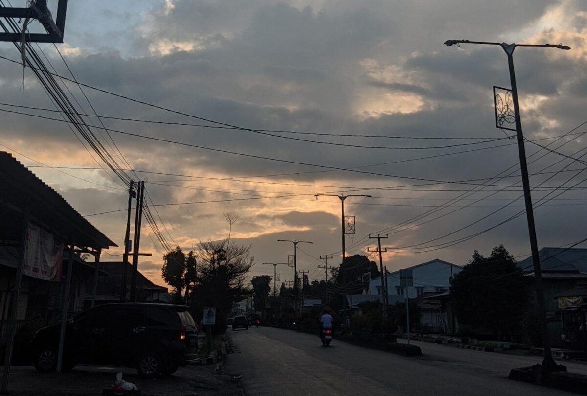 Kondisi PJU yang mati di Jalan Raden Intan Liwa pada Rabu (5/6/2024) petang.