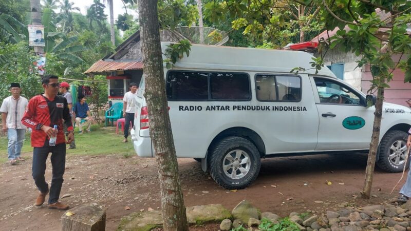 Ambulance RAPI Tanggamus saat Mengantar Jenazah ke Rumah Duka di Lingkungan Sabahluppak, Kuripan, Kota Agung, Sabtu 15 Juni 2024. Foto : Herdi/Media Prioritastv.com.