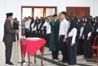 PPPK saat sedang diambil sumpah janji oleh Pj Bupati Lampung Barat di Ruangan Gedung Pancasila Kecamatan Balik Bukit, Pemda Setempat. Selasa (25/6/2024).
