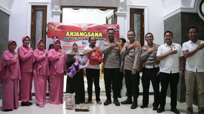 
 Polres Tulang Bawang Gelar Anjangsana ke Purnawirawan dan Warakawuri, AKBP James Paparkan Tujuannya