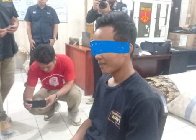 SA (30) Pelaku Pembunuhan Terhadap Tetangga saat Diamankan di Mapolres Lampung Utara. Foto : Polres Lampung Utara. 