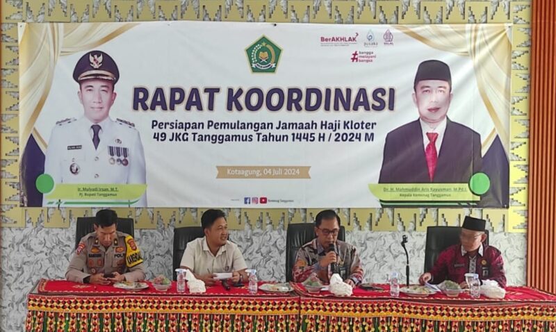 Kasi PHU Kemenag Tanggamus, Hi. Nursaad saat menghadiri rapat koordinasi persiapan pemulangan jamaah haji tanggamus, 4 Juli 2024. Foto : Kemenag Tanggamus.