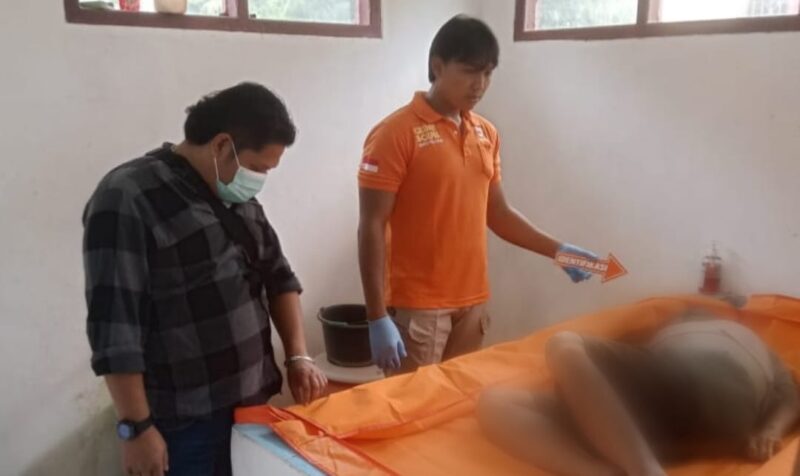 Jasad korban Mardjuki saat berada di RSUD Batin Mangunang Kota Agung, Tanggamus, Rabu 10 Juli 2024. Foto : Asrul Ariski/Media Prioritastv.com.