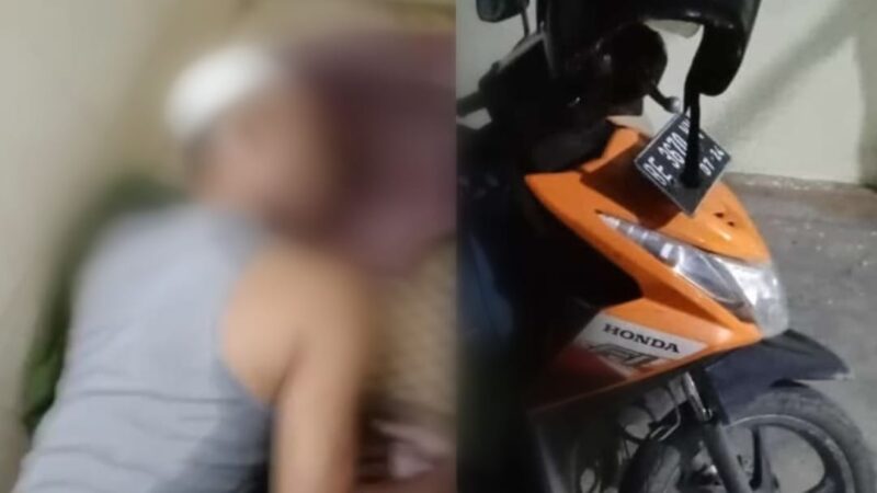 Kolase foto korban yang berada diatas wc masjid dan sepeda motor yang dibawanya, Jumat 12 Juli 2024. Foto : Tangkapan Layar Video.