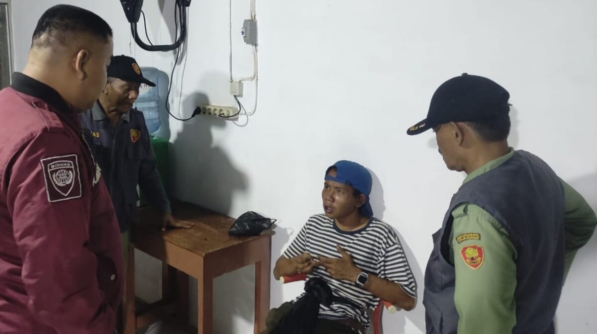 SN, Pak Ogah yang mematikan traffic light Urip Sumoharjo saat diinterogasi polisi, Rabu 17 Juli 2024, malam.