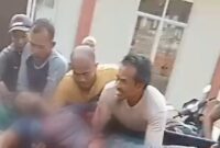Korban saat dievakuasi ke rumah sakit oleh warga setempat, Jumat 26 Juli 2024. Foto : Tangkapan Layar Video.