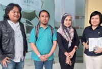 Kuasa hukum korban SNK dan keluarganya usai memenuhi panggilan Polda Lampung, Kamis 1 Agustus 2024 | Dok. medialampung.disway.id